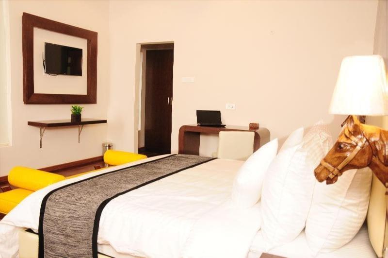 Mountain Trails Hotel Ooty Buitenkant foto