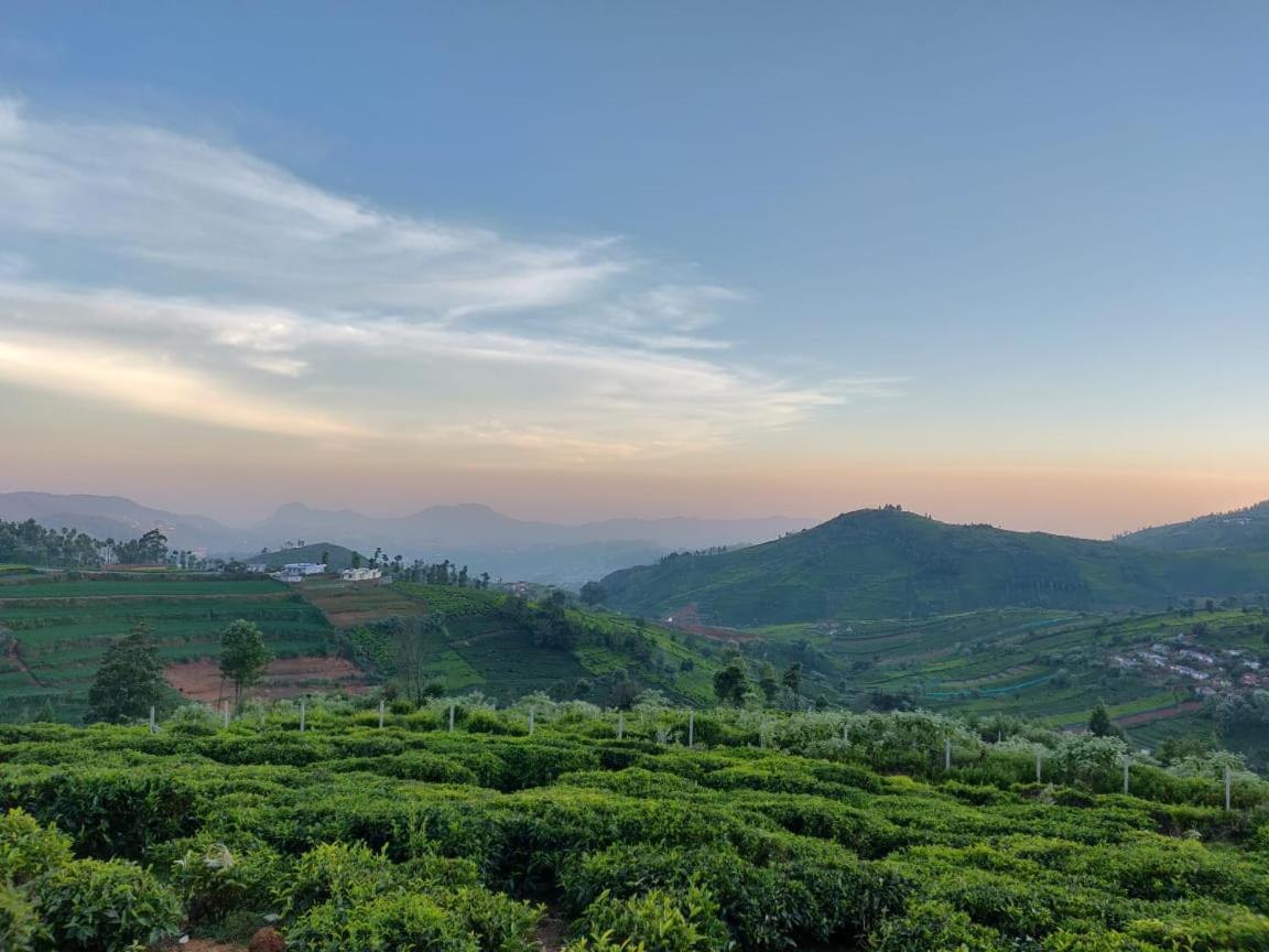 Mountain Trails Hotel Ooty Buitenkant foto